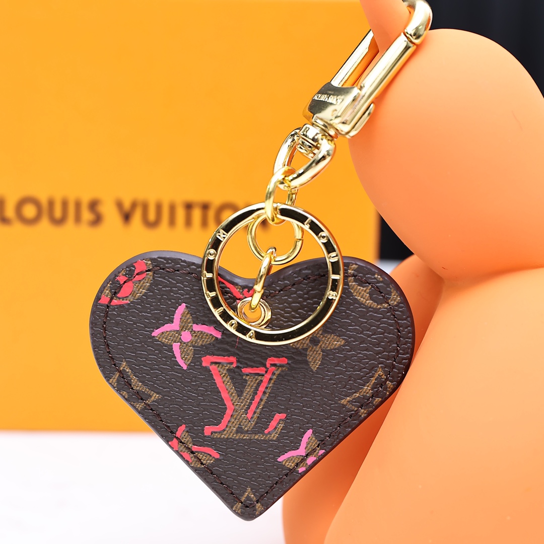 LV Heart Keychain 钥匙扣