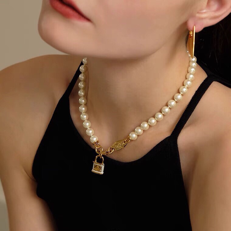 Vivienne Westwood Necklace 项链