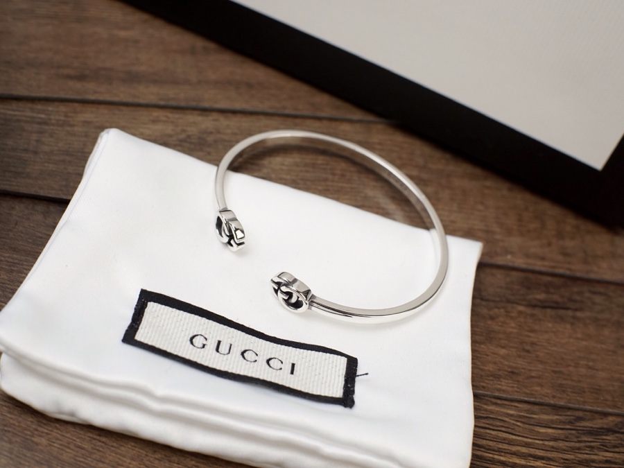 Gucci Bangle 手镯