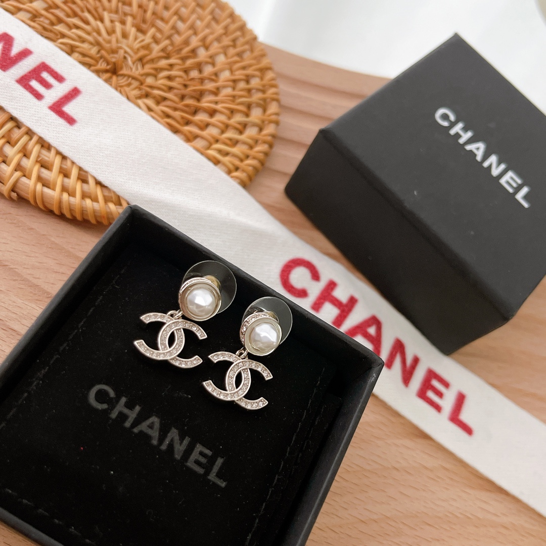 Chanel earrings 耳环