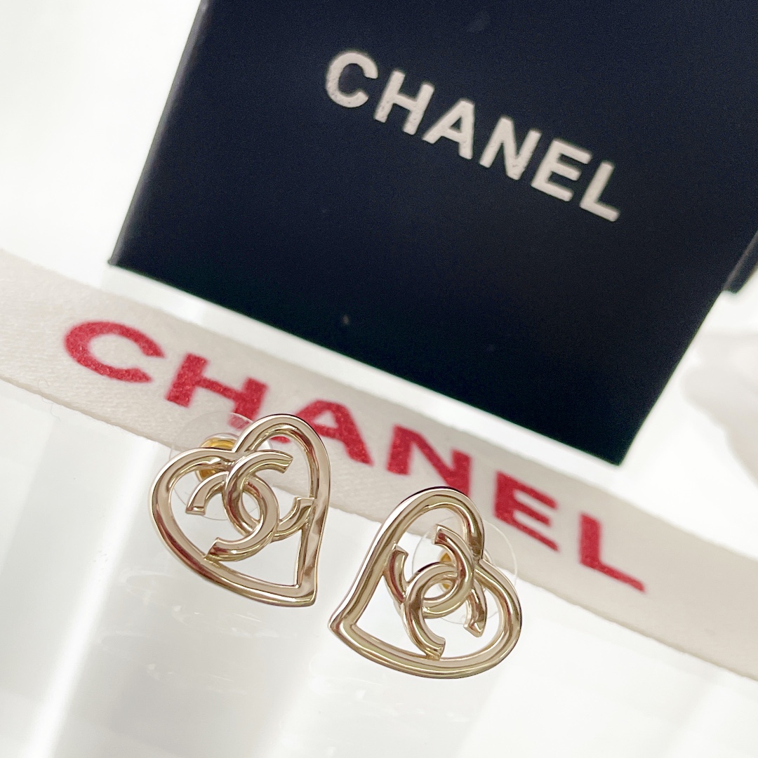 Chanel earrings 耳环