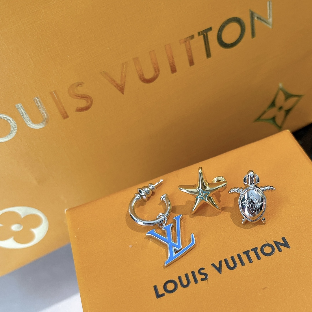 LV earrings 耳环