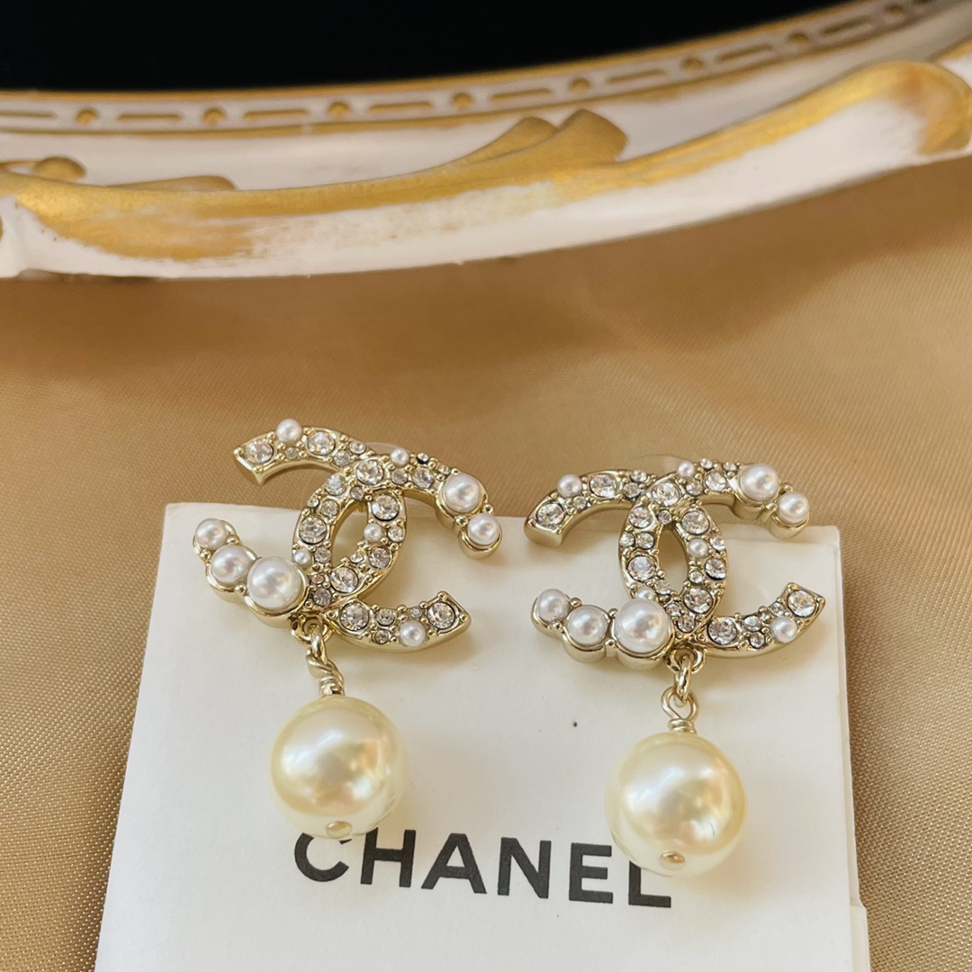 Chanel earrings 耳环