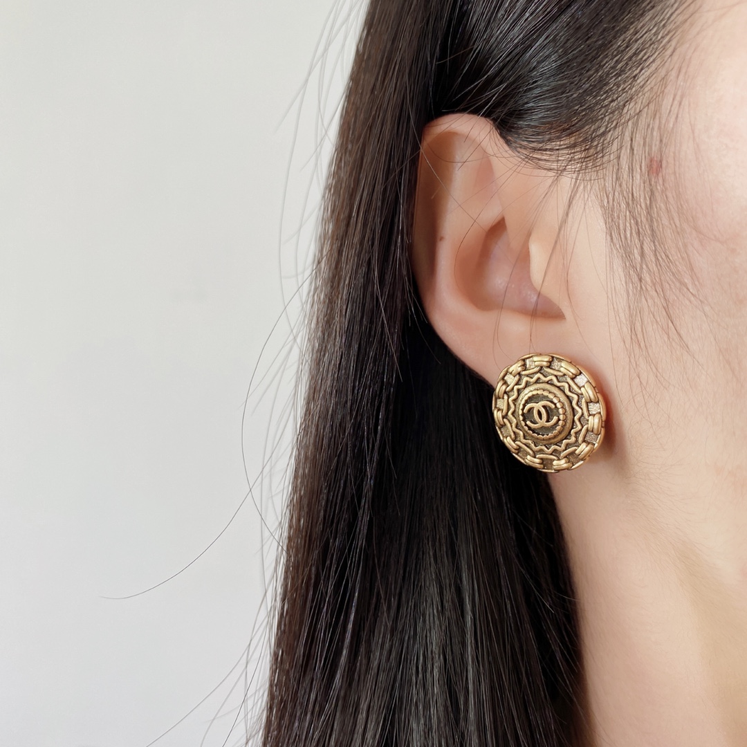 Chanel earrings 耳环