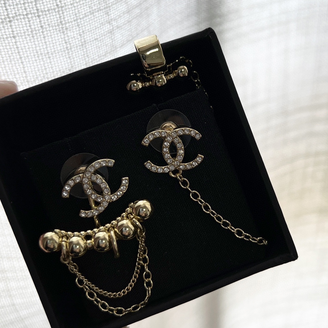 Chanel earrings 耳环