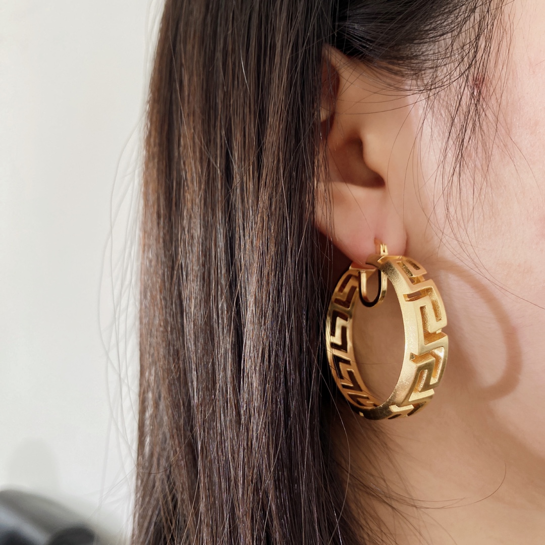 Versace earrings 耳环