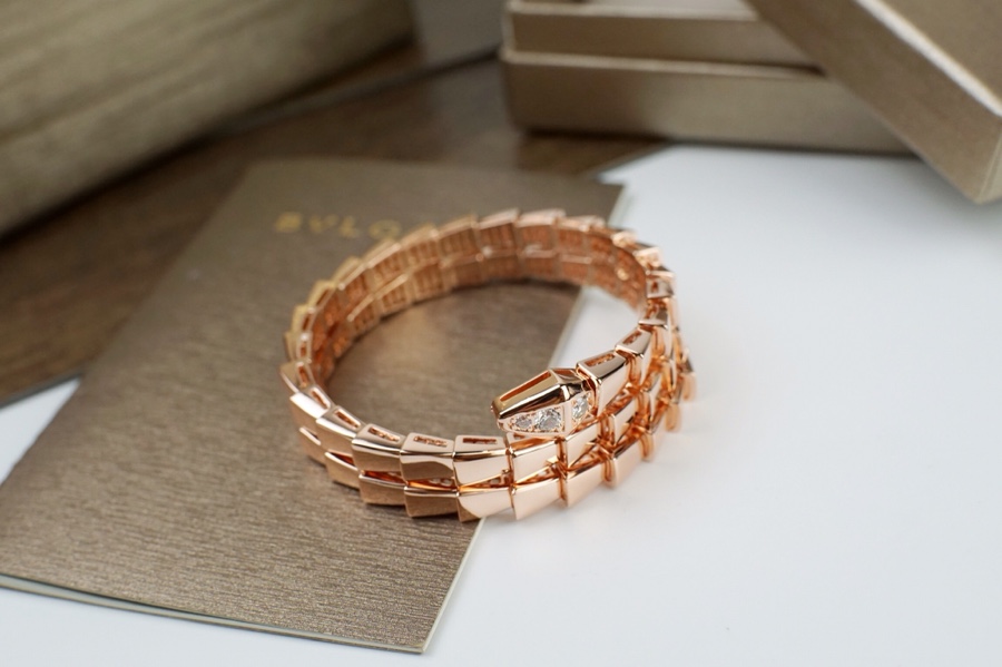 Bvlgari bangle 手镯