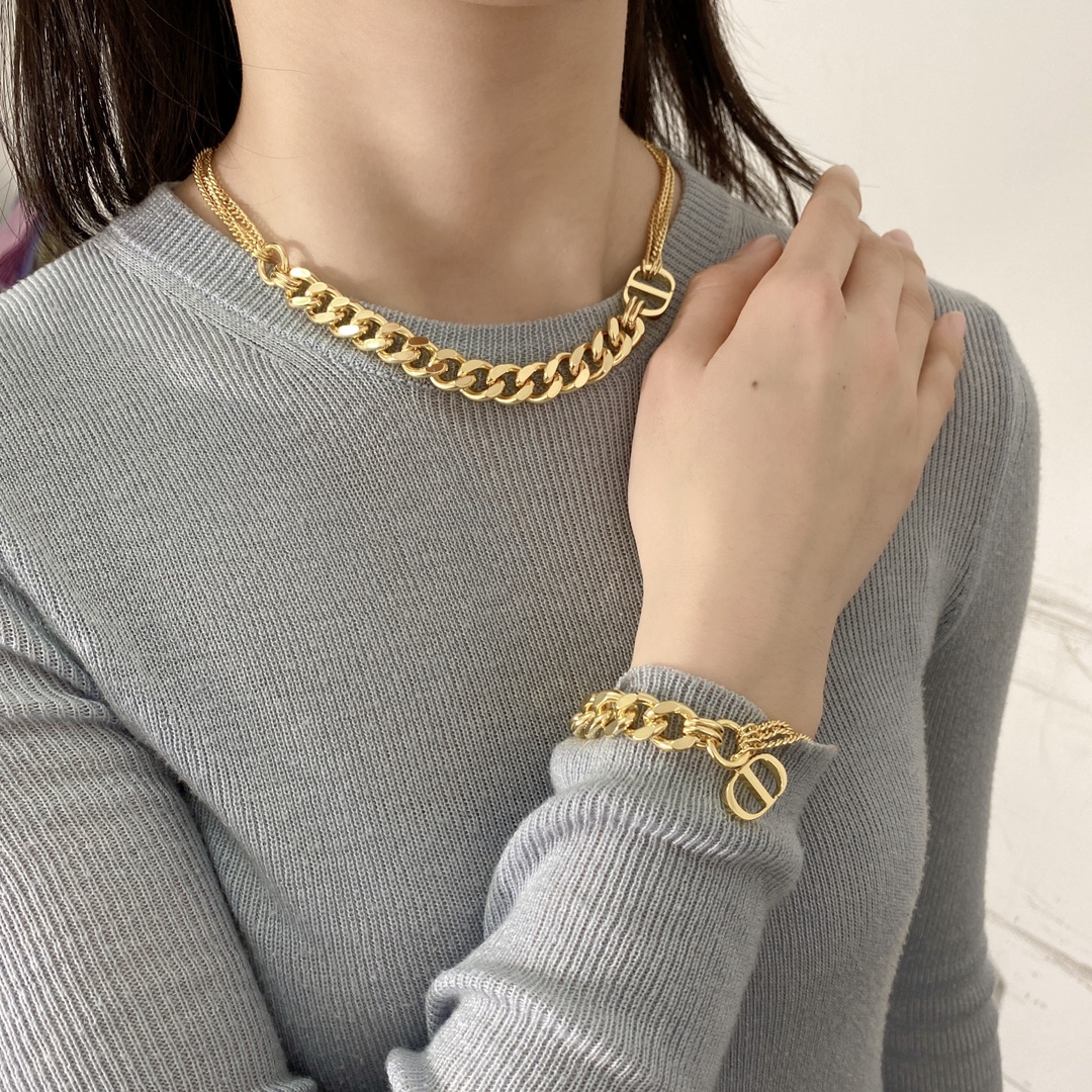 Dior necklace 项链