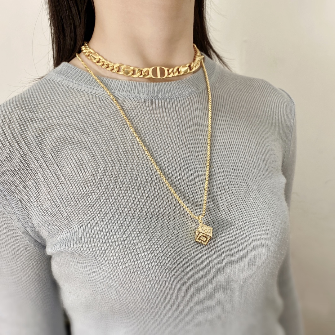 Dior necklace 项链