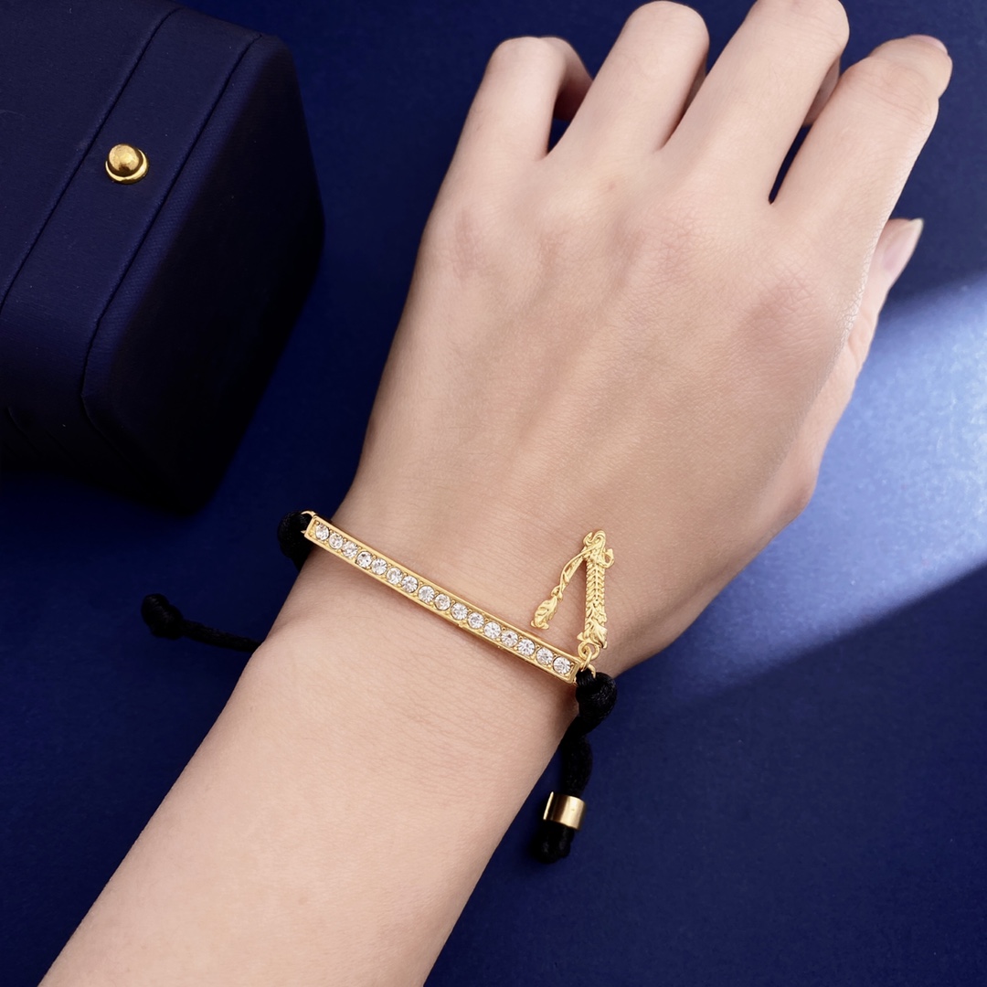 Versace bracelet 手链
