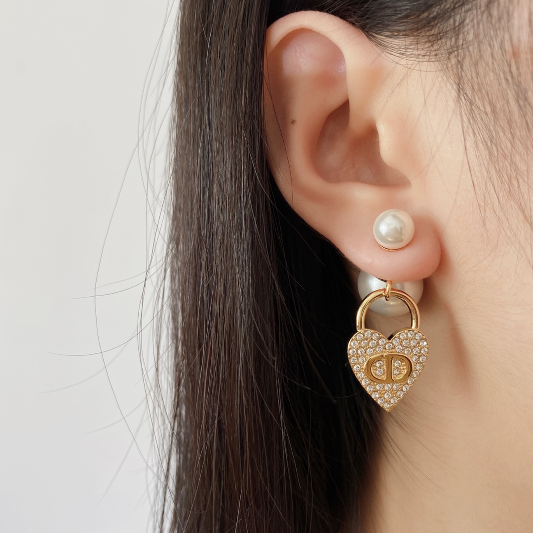 Dior earrings 耳环