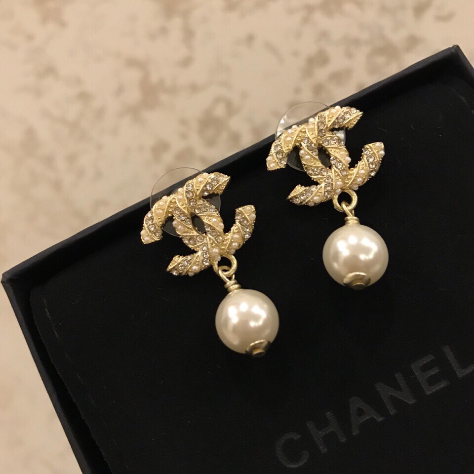 Chanel earrings 耳环