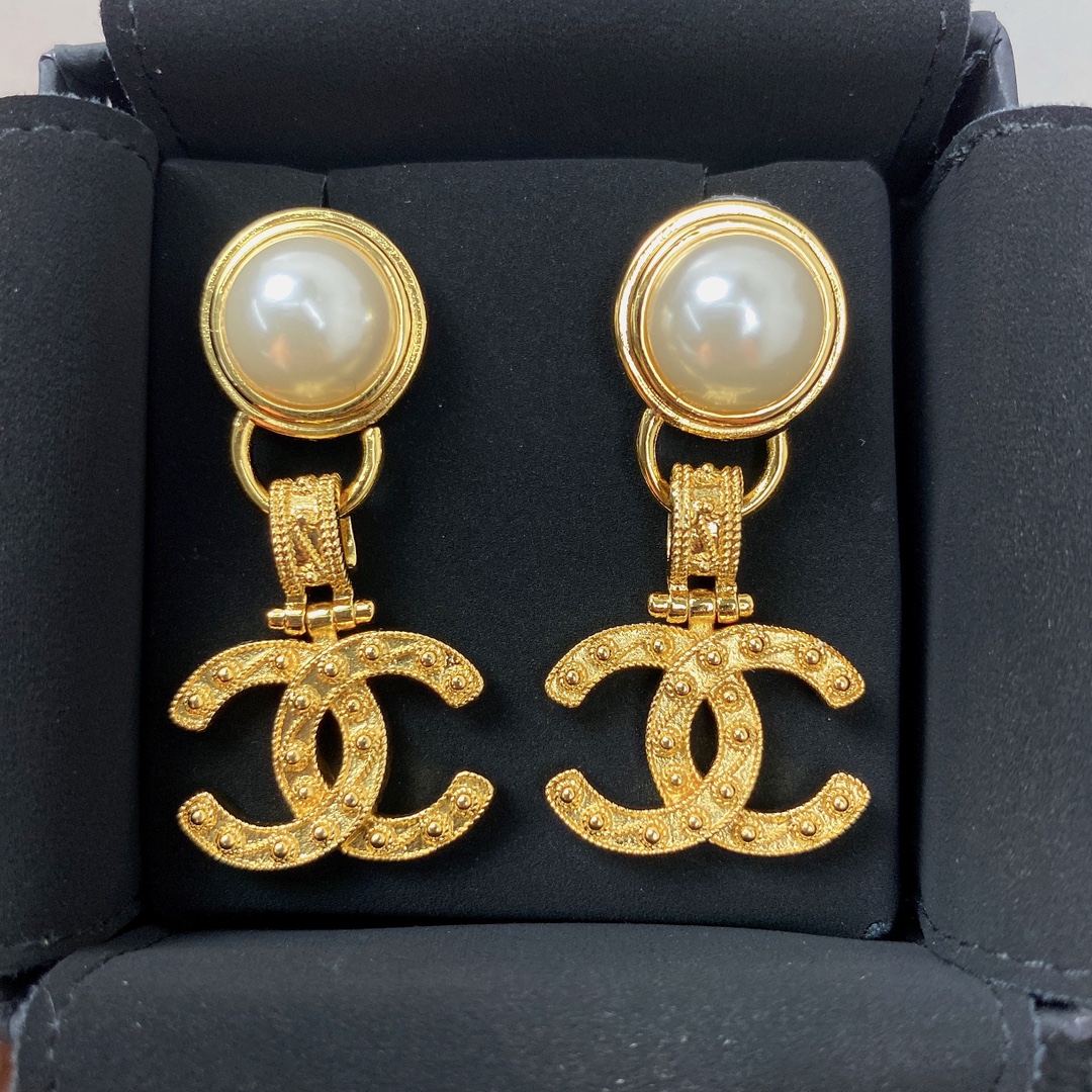 Chanel earrings 耳环