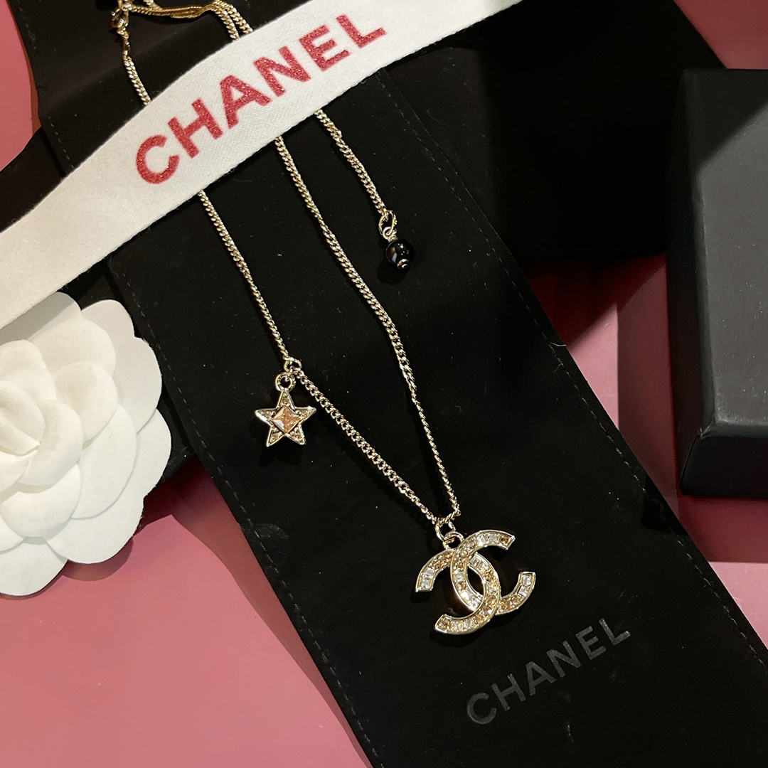 Chanel necklace 项链