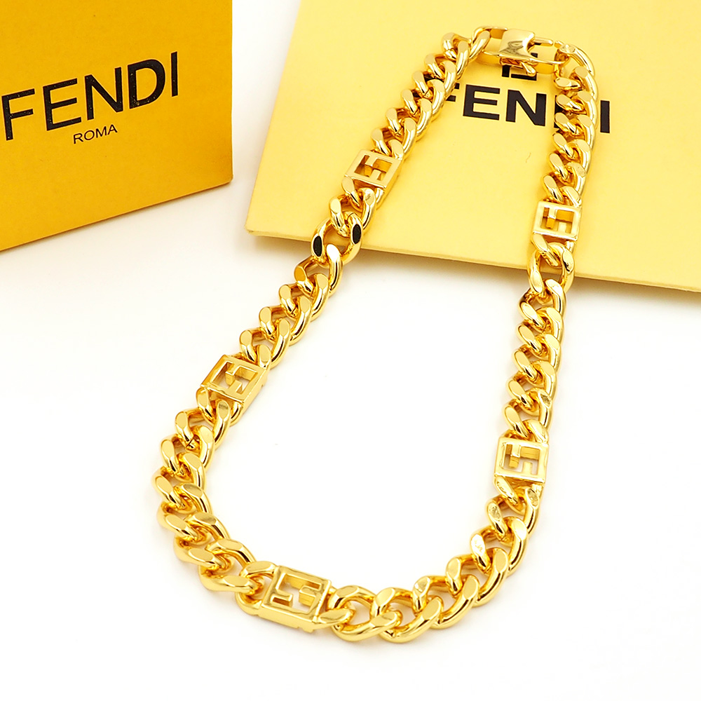 Fendi bracelet 项链