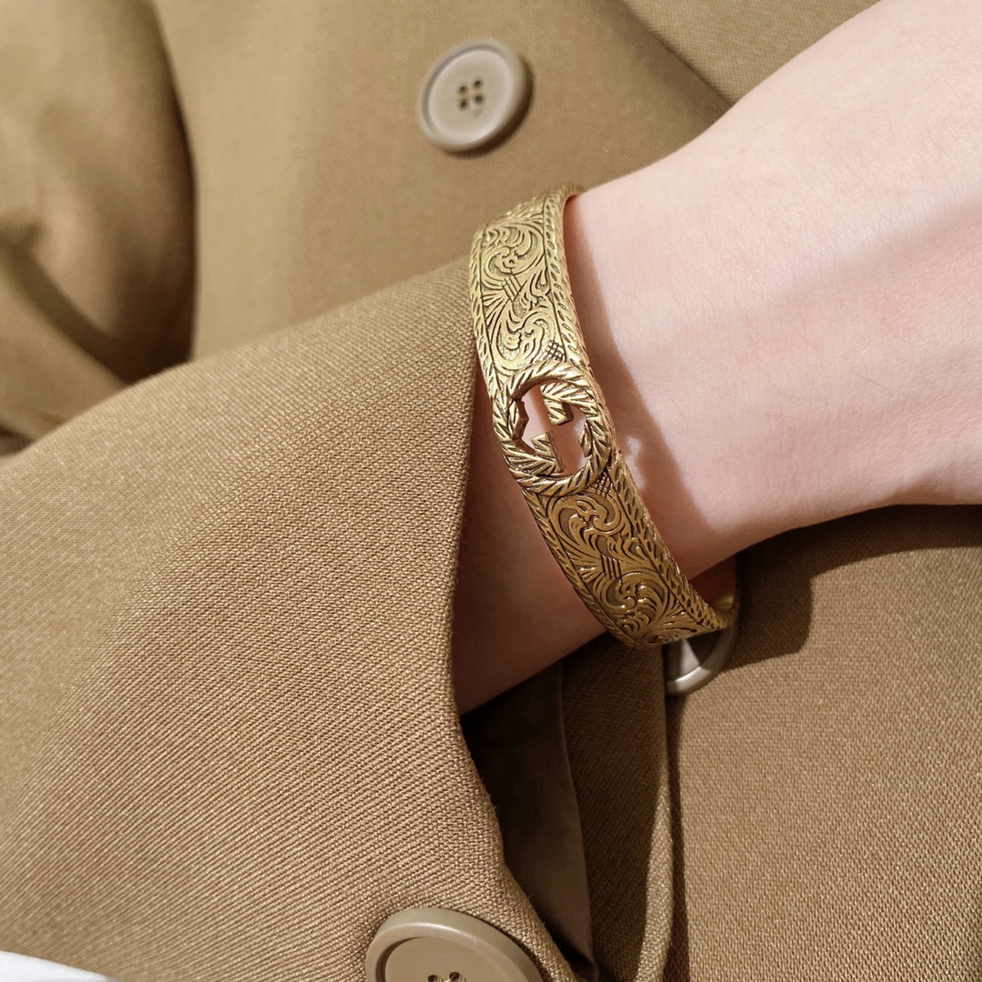 Gucci bangle 手镯