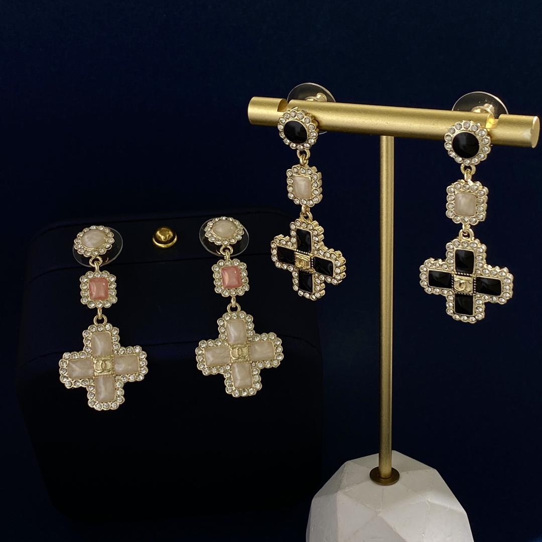 Chanel earrings 耳环