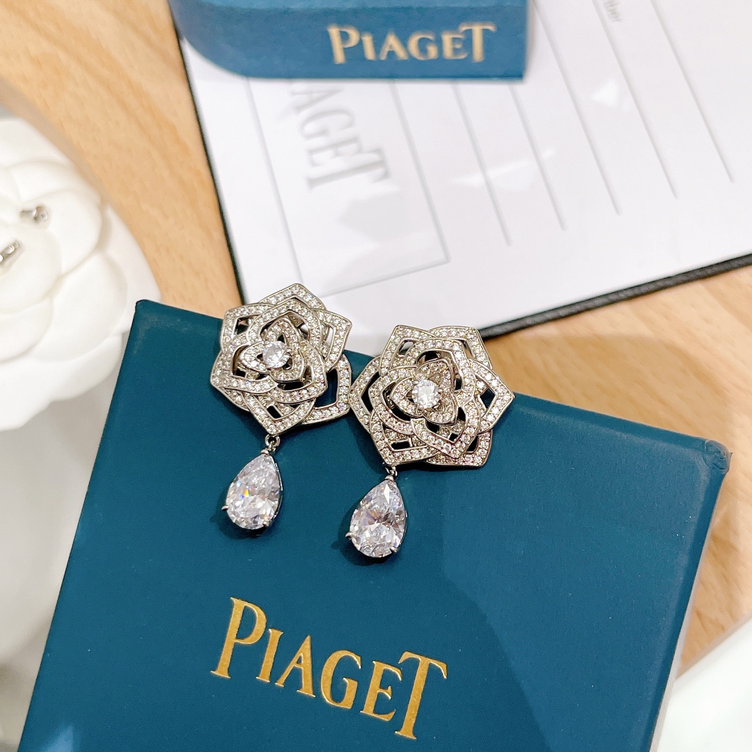 Piaget earrings 耳环