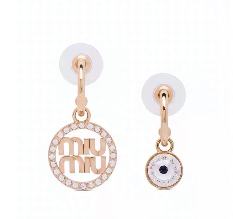 Miu Miu earrings 耳环