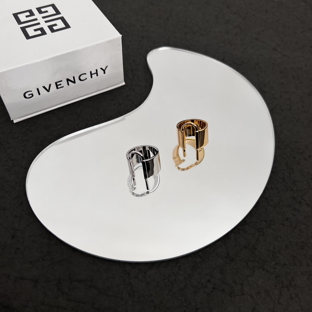 Givenchy ring 戒指