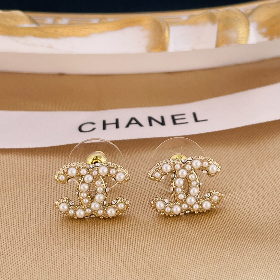 Chanel earrings 耳环