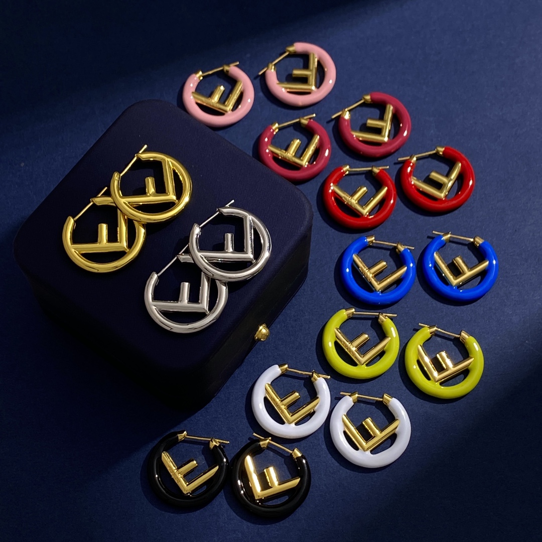 Fendi earrings 耳环