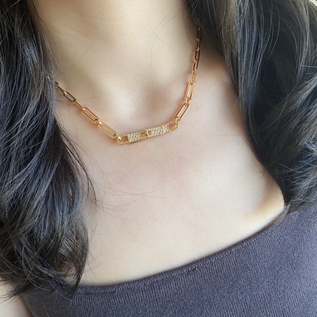 Hermes necklace