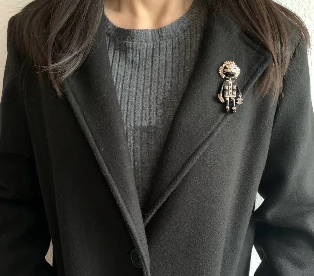 Chanel brooch pin