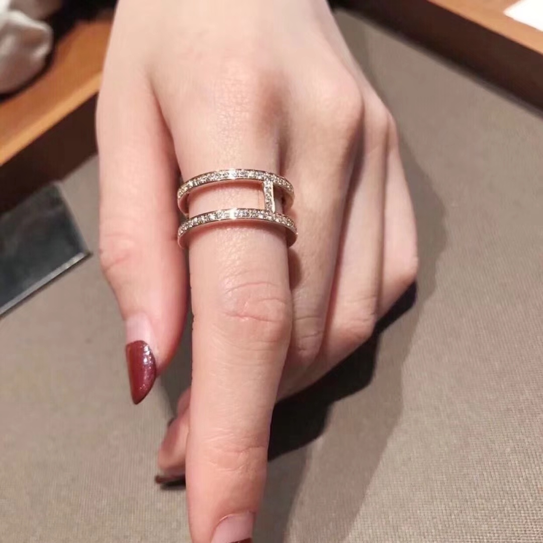 Hermes ring