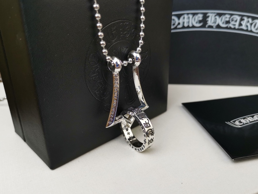 Chrome heart necklace