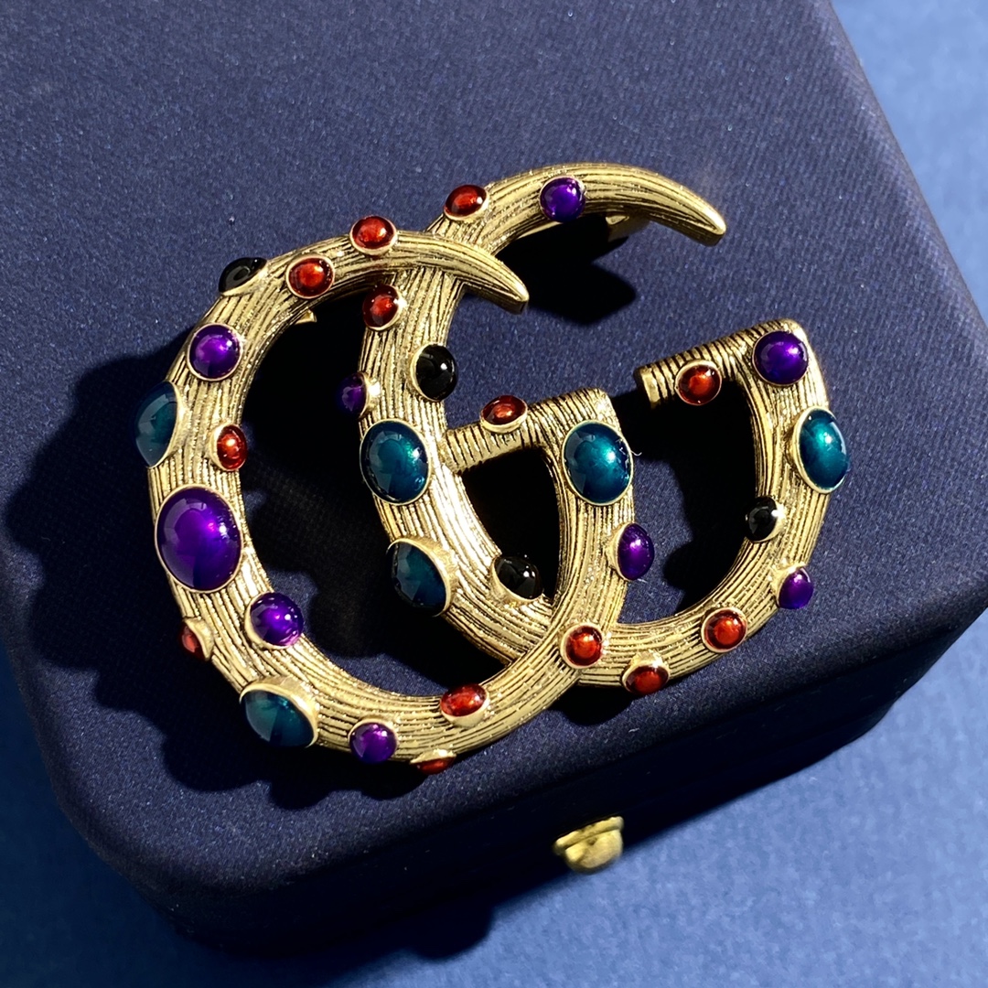 Gucci brooch pin