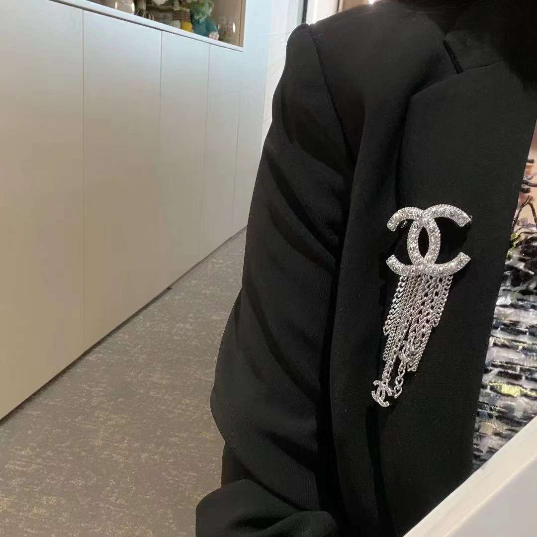 Chanel brooch pin