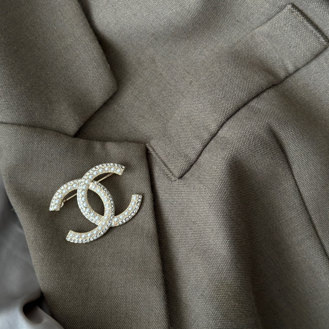 Chanel brooch pin