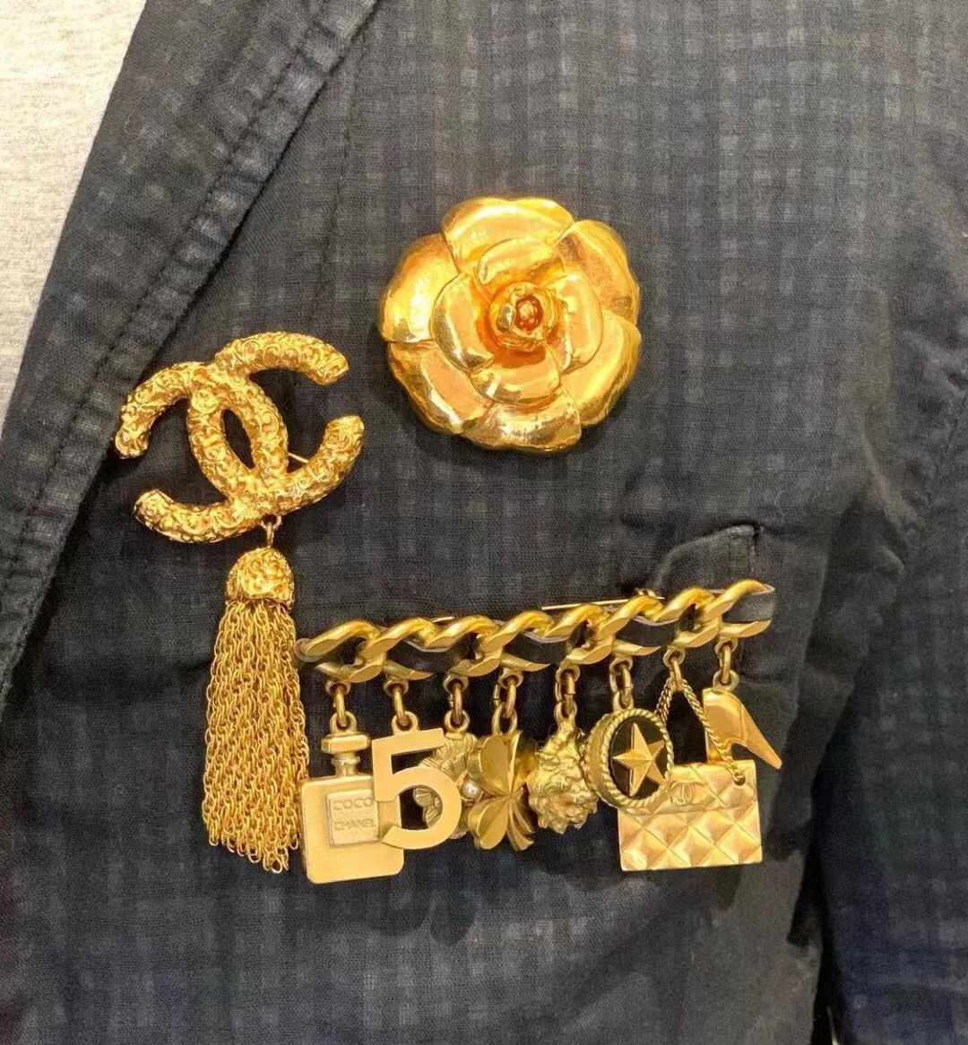 Chanel pin brooch