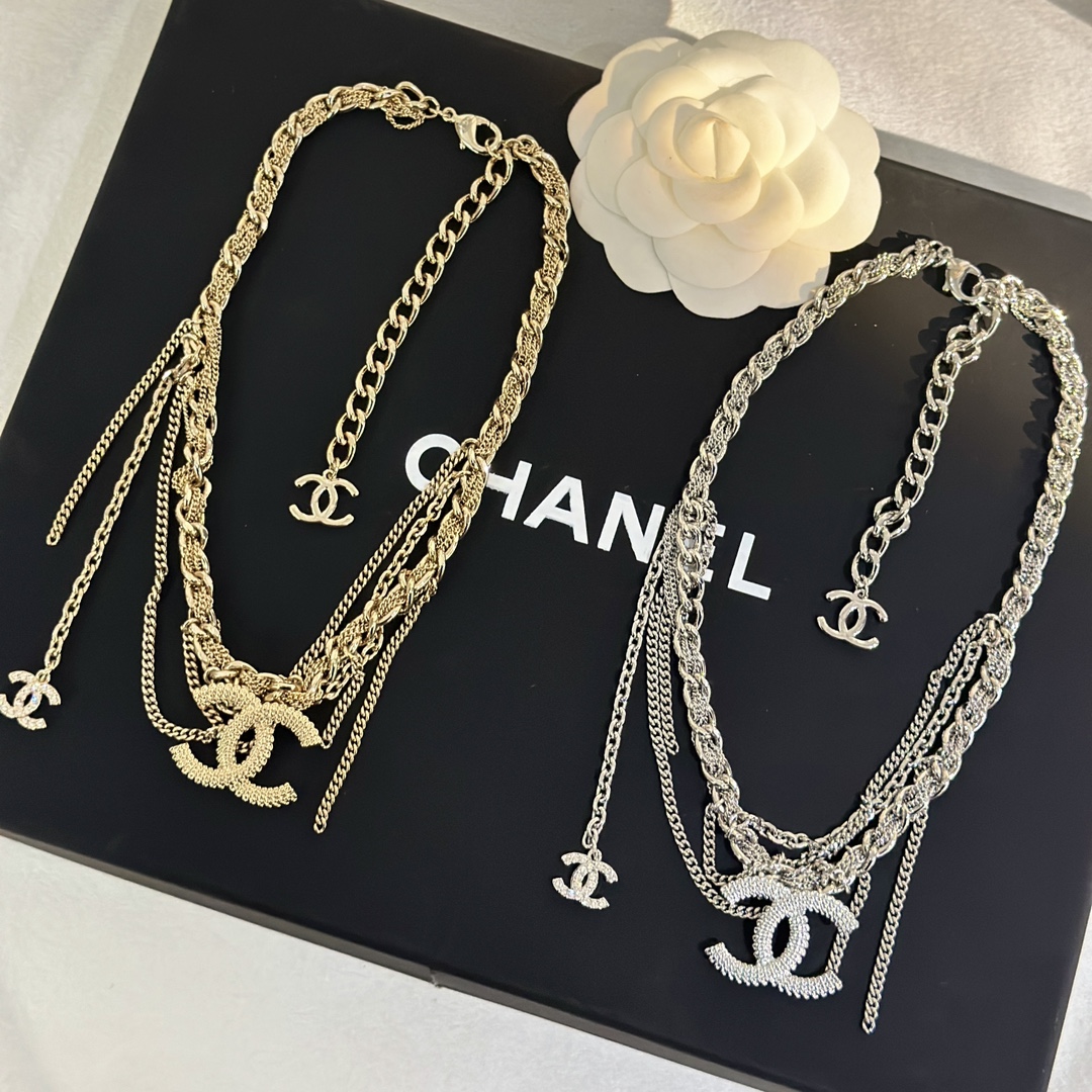 Chanel choker necklace
