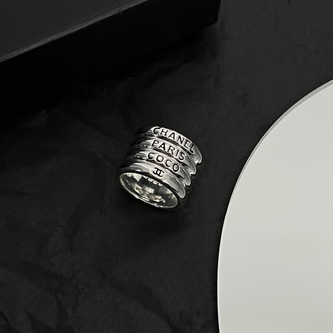 Chanel vintage ring