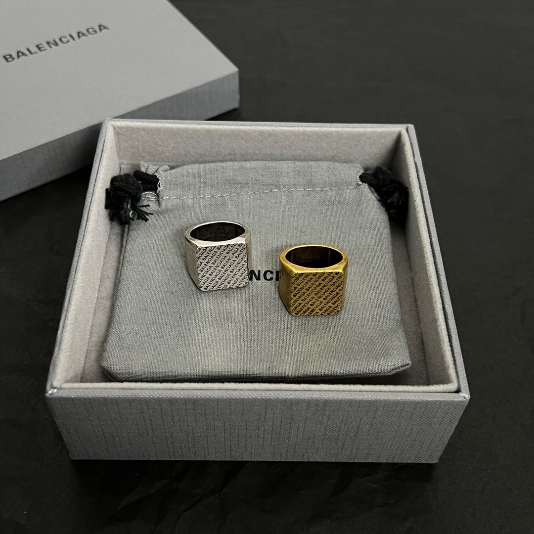 Balenciaga ring