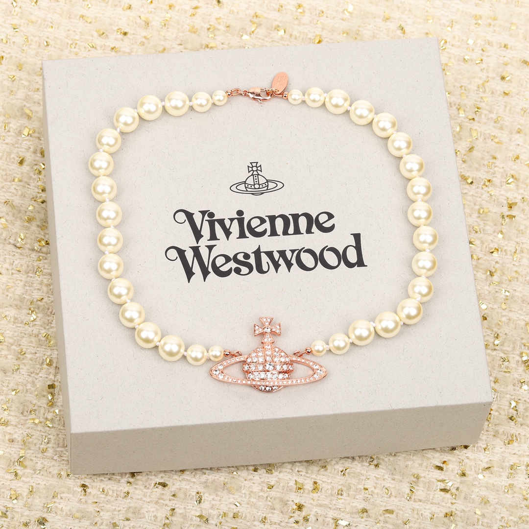 Vivienne Westwood choker necklace