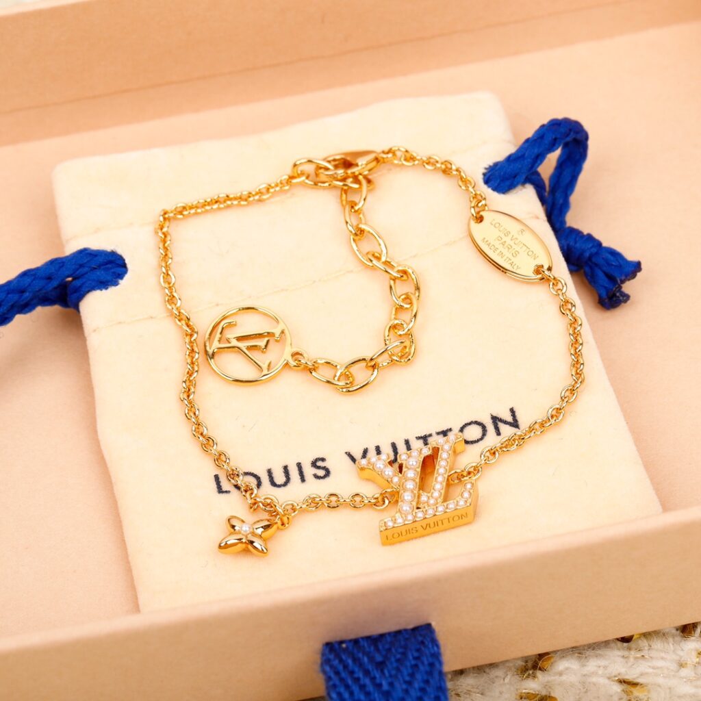 Louis Vuitton LV Iconic Pearls Bracelet