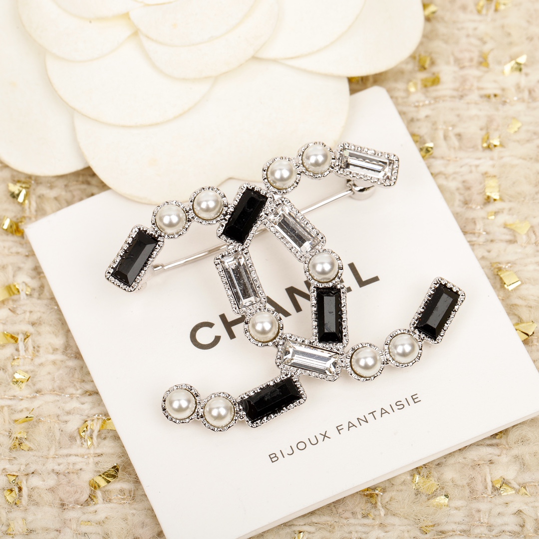 Chanel brooch & pin