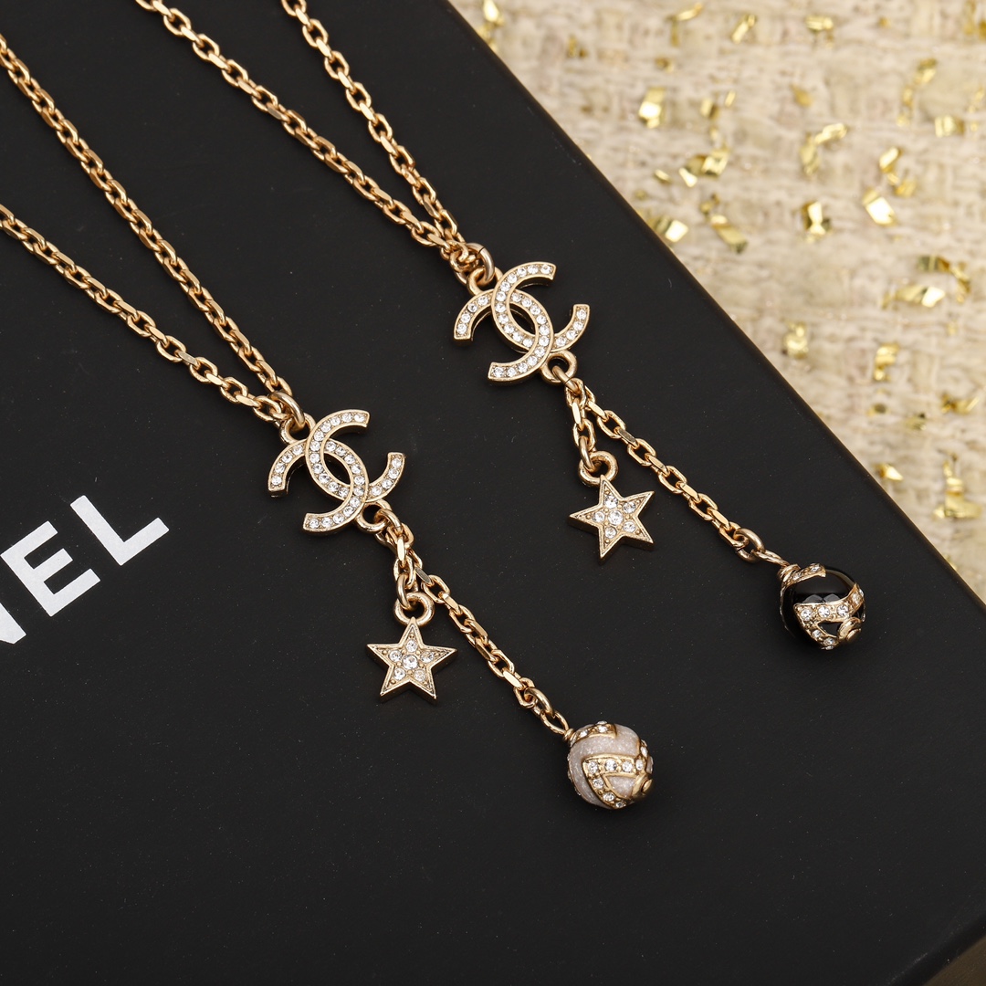 Chanel pendant necklace