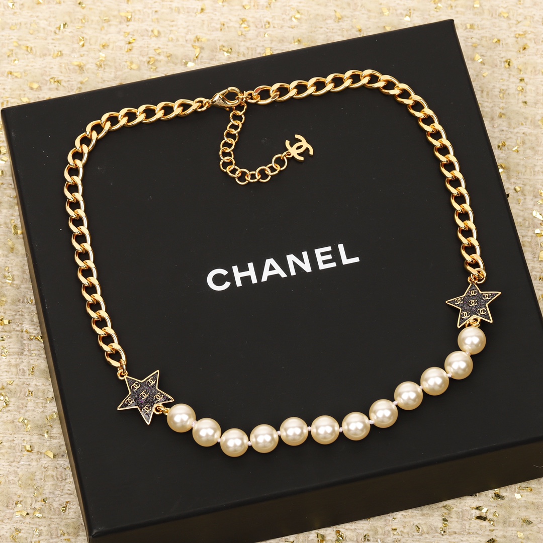 Chanel choker necklace