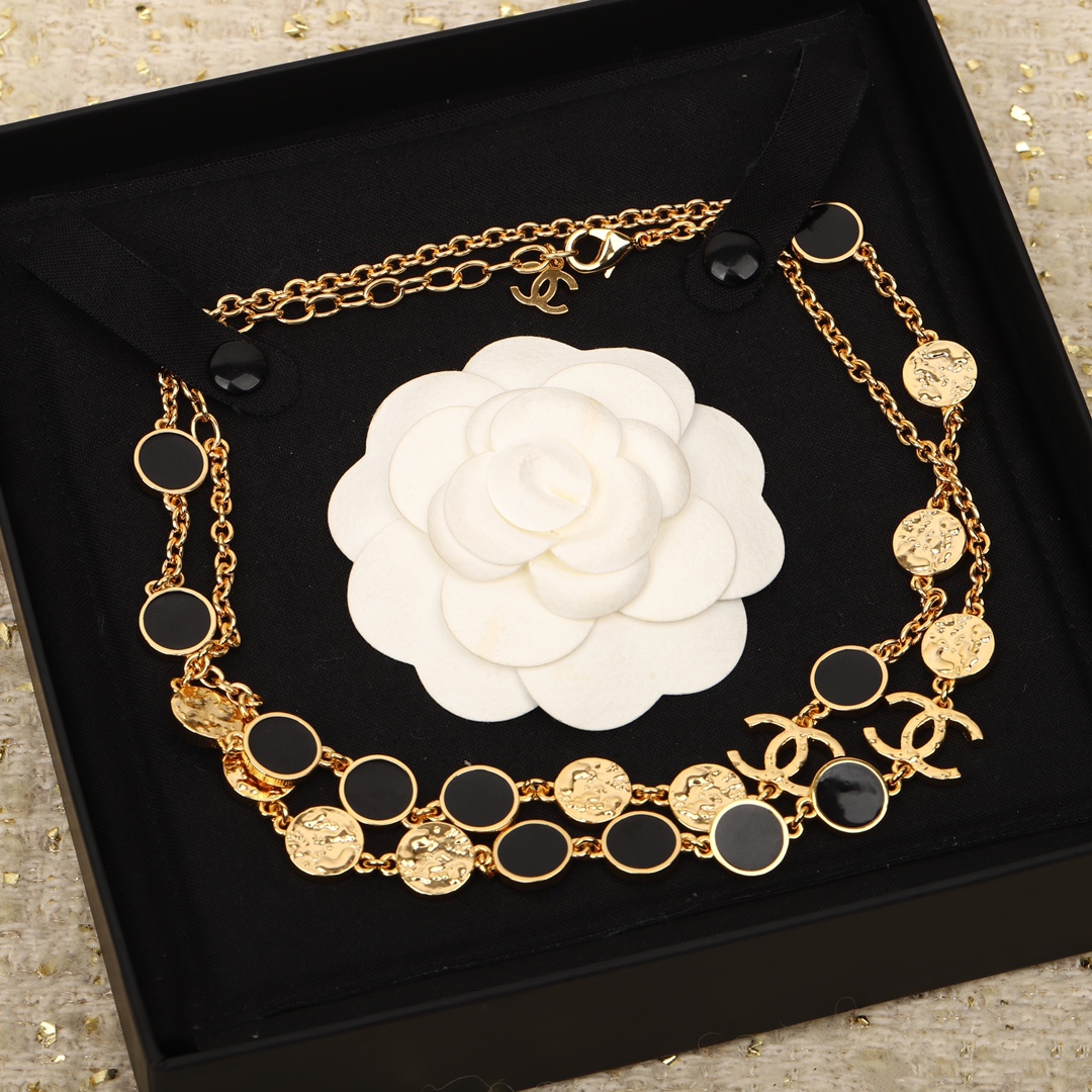 Chanel Long necklace