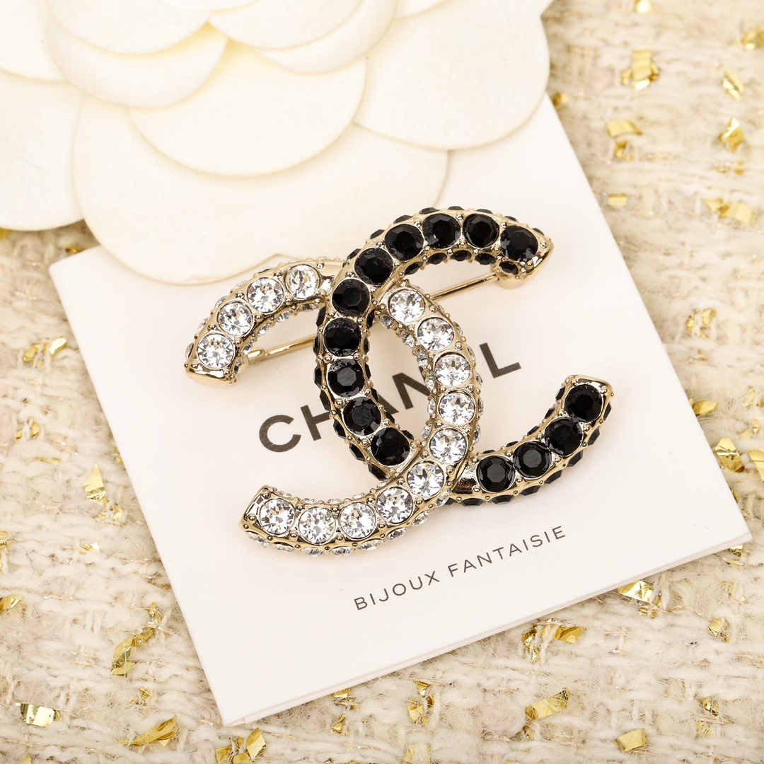 Chanel brooch & pin