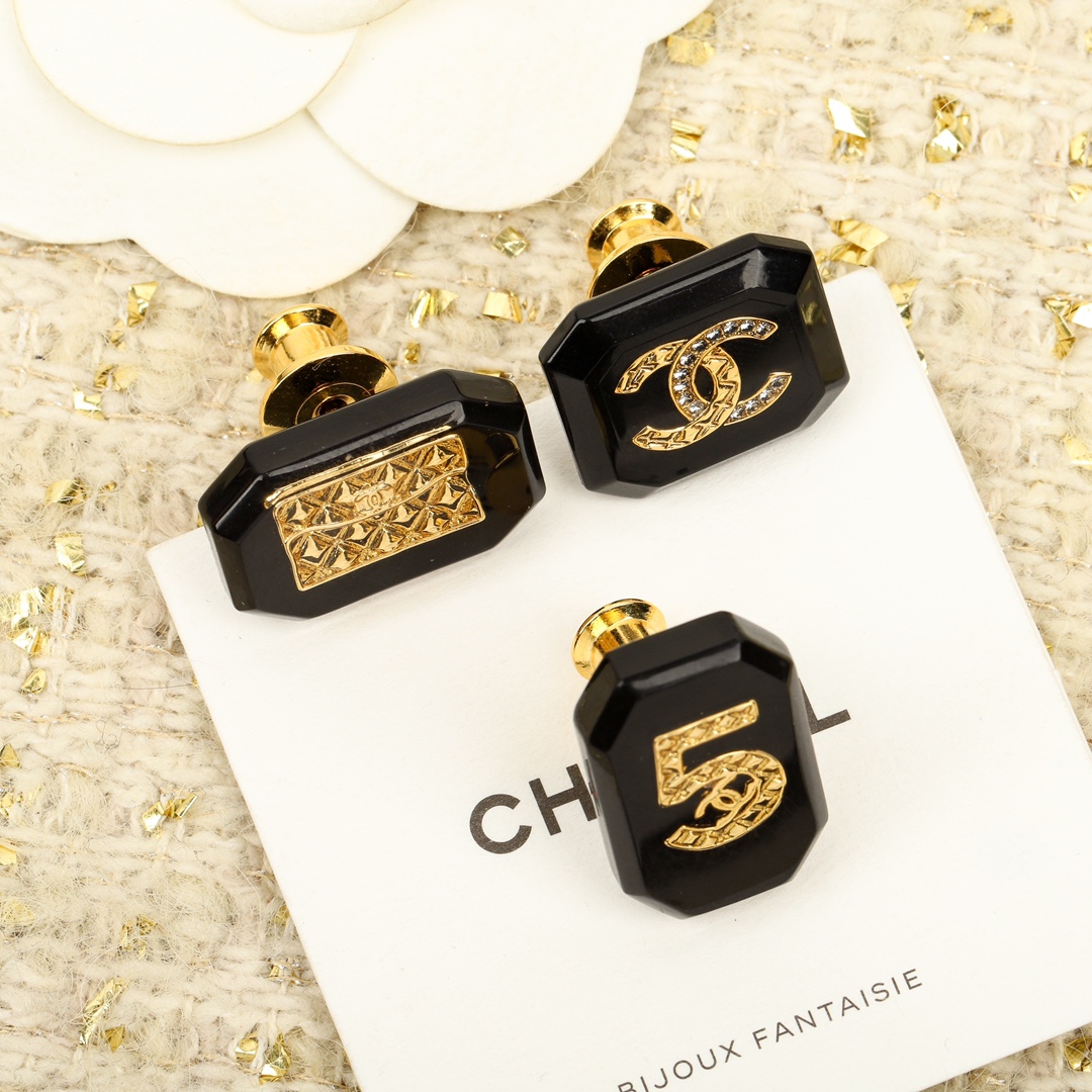 Chanel pin brooch