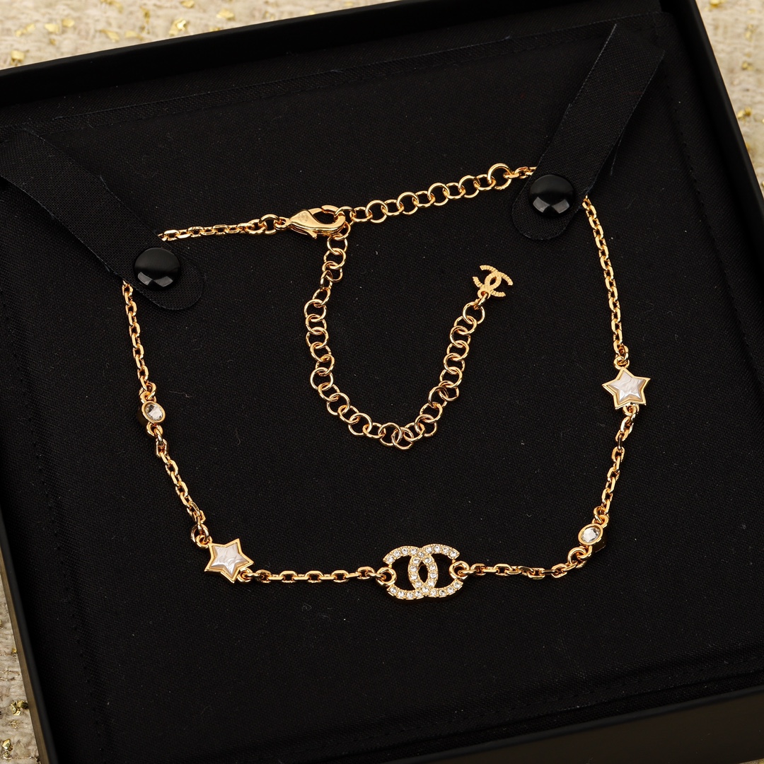 Chanel choker necklace