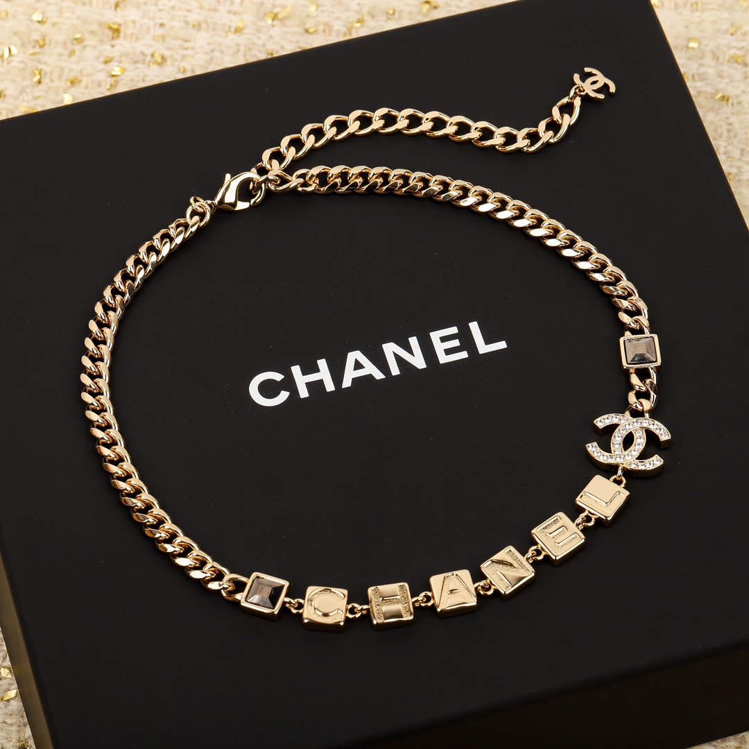 Chanel choker necklace