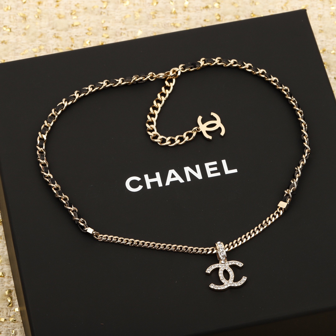 Chanel choker necklace