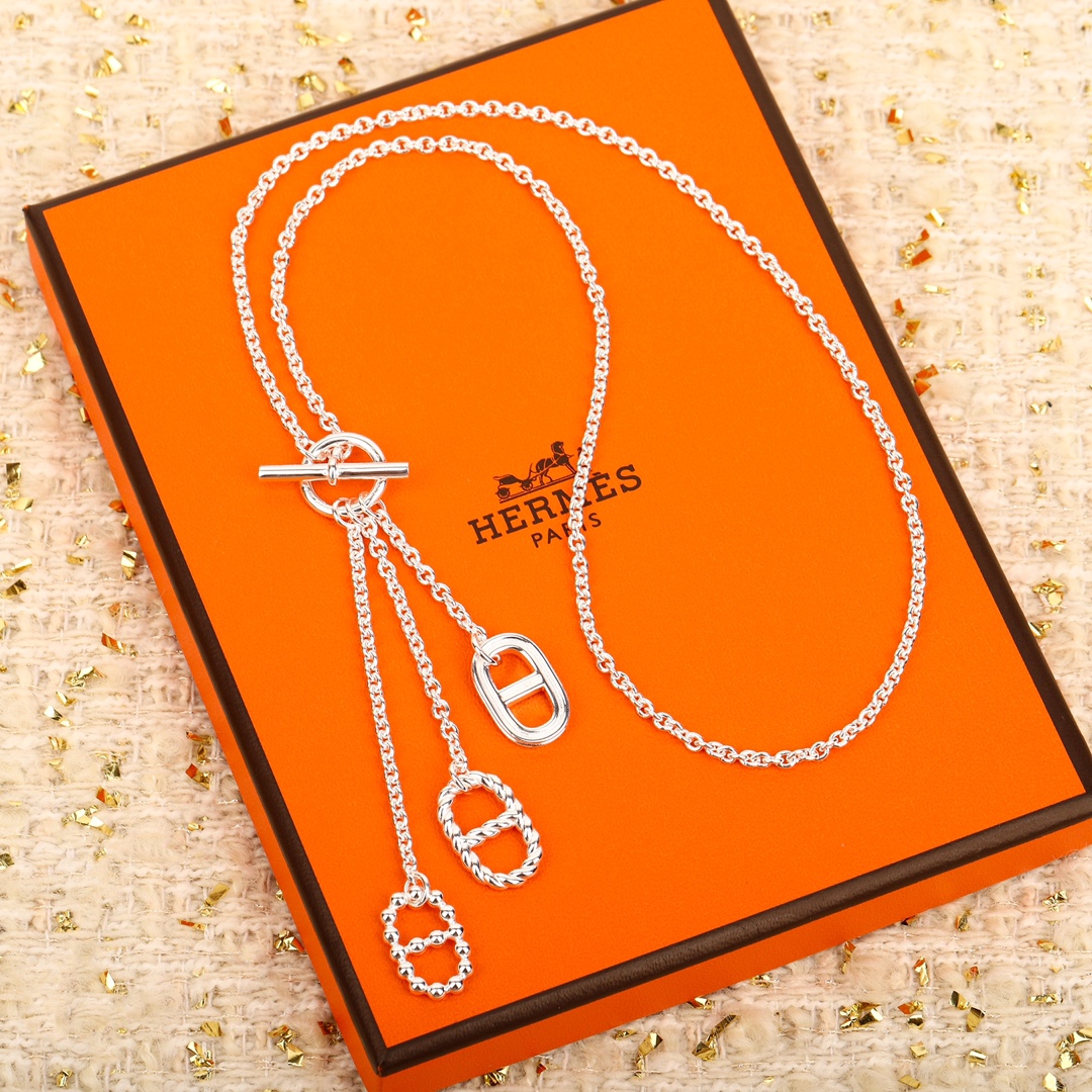 Hermes necklace