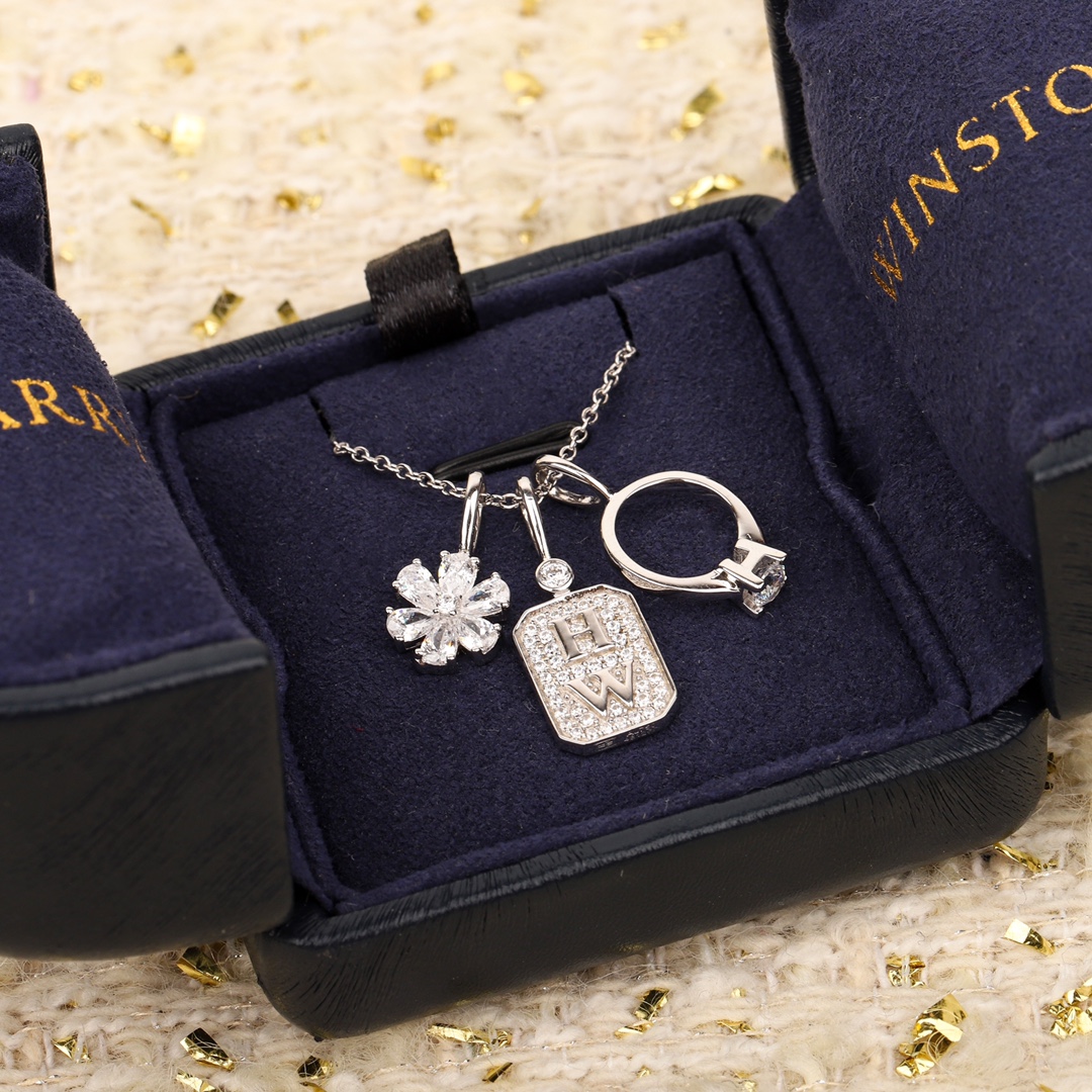 Harry Winston necklace